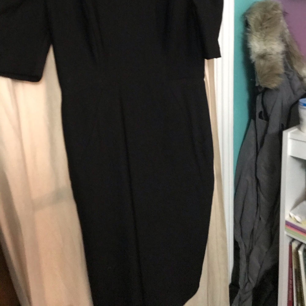 Black dress - Picture 2 of 2